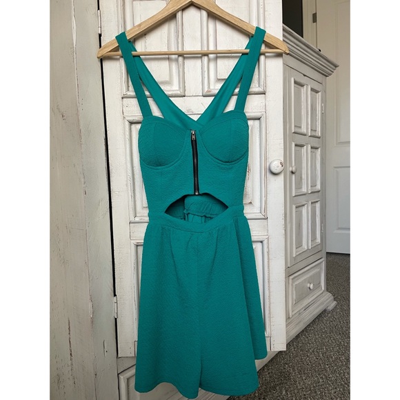 Romper - Picture 5 of 6